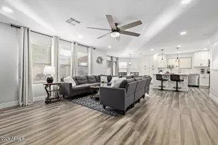 10617 W Daley Ln, Peoria, AZ 85383 - Photo 8