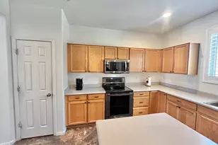 3419 W Via Montoya Dr, Phoenix, AZ 85027 - Photo 10
