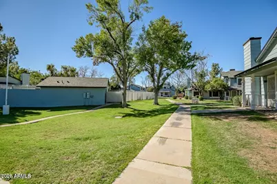 10100 N 89th Avenue #33, Peoria, AZ 85345 - Photo 18
