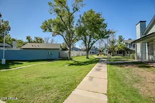 10100 N 89th Ave, Peoria, AZ 85345 - Photo 18