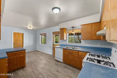 589 N Jackson Street, Wickenburg, AZ 85390 - Photo 8