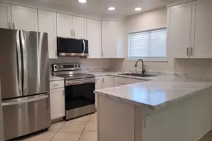 3910 E Shomi St, Phoenix, AZ 85044 - Photo 1