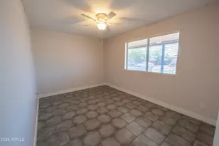 5723 W Wilshire Dr, Phoenix, AZ 85035 - Photo 10