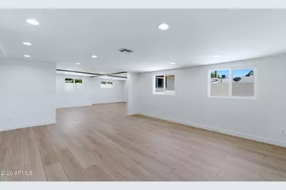 4623 E Devonshire Avenue, Phoenix, AZ 85018 - Photo 10
