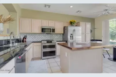 20456 N 94th Lane, Peoria, AZ 85382 - Photo 2