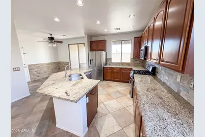 2513 W Florentine Road, Phoenix, AZ 85086 - Photo 2