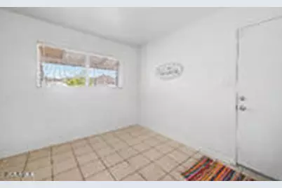823 E Carol Avenue #2, Phoenix, AZ 85020 - Photo 6