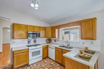 20327 N 106th Avenue, Peoria, AZ 85382 - Photo 10