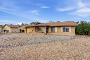 646 S 37th St, Mesa, AZ 85206 - Photo 2