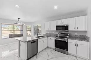 4734 E Mossman Rd, Phoenix, AZ 85050 - Photo 12
