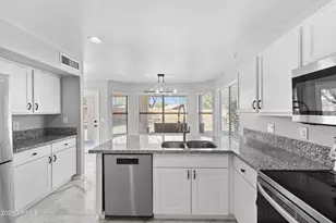 4734 E Mossman Rd, Phoenix, AZ 85050 - Photo 10