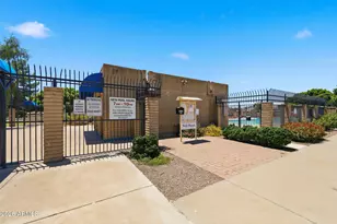 13415 N 25th Dr, Phoenix, AZ 85029 - Photo 44
