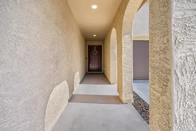 654 E Buckingham Avenue, Gilbert, AZ 85297 - Photo 2
