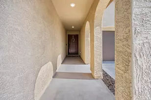 654 E Buckingham Ave, Gilbert, AZ 85297 - Photo 2
