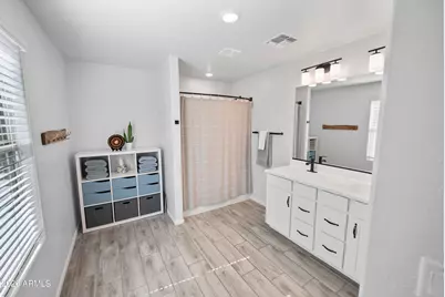654 E Buckingham Avenue, Gilbert, AZ 85297 - Photo 14