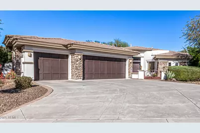 9246 W Molly Lane, Peoria, AZ 85383 - Photo 4