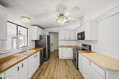 8601 N 103rd Avenue #12, Peoria, AZ 85345 - Photo 8