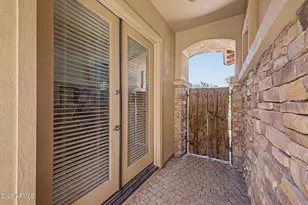 3238 E Mountain Village Cir, Phoenix, AZ 85042 - Photo 4