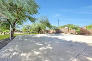 8045 W Waltann Ln, Peoria, AZ 85382 - Photo 28
