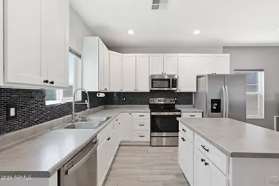 1021 E Odeum Lane, Phoenix, AZ 85040 - Photo 12
