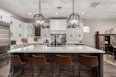 11385 N Luckenbach Street, Surprise, AZ 85388 - Photo 2