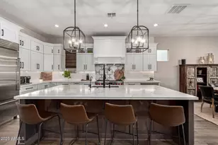 11385 N Luckenbach St, Surprise, AZ 85388 - Photo 2