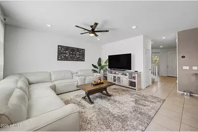 5833 S 23rd Drive, Phoenix, AZ 85041 - Photo 6