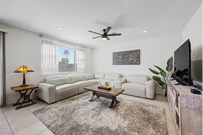 5833 S 23rd Drive, Phoenix, AZ 85041 - Photo 4