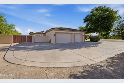 3559 E Pearl Circle, Mesa, AZ 85213 - Photo 4