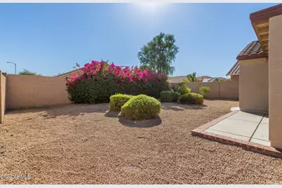 17715 W Redfield Road, Surprise, AZ 85388 - Photo 28