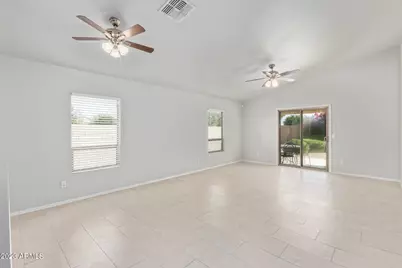 17715 W Redfield Road, Surprise, AZ 85388 - Photo 6