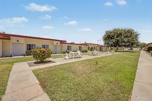 10020 W Royal Oak Rd, Sun City, AZ 85351 - Photo 26