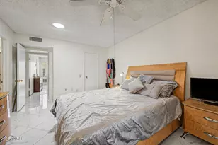 10020 W Royal Oak Rd, Sun City, AZ 85351 - Photo 14