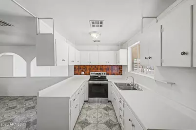 3207 N 54th Avenue, Phoenix, AZ 85031 - Photo 12