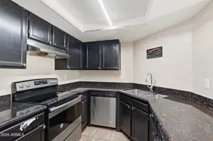 742 E Pepper Dr, Casa Grande, AZ 85122 - Photo 2