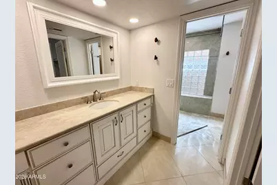 8084 E Del Laton Drive, Scottsdale, AZ 85258 - Photo 8