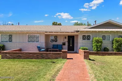 4320 E Clarendon Avenue, Phoenix, AZ 85018 - Photo 2