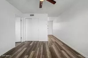 2209 S Granada Dr, Tempe, AZ 85282 - Photo 8
