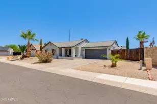 19215 N 11th Pl, Phoenix, AZ 85024 - Photo 2