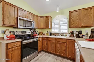 17847 N Fiesta Dr, Surprise, AZ 85374 - Photo 16