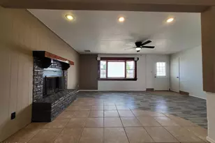 3401 W St Moritz Ln, Phoenix, AZ 85053 - Photo 6