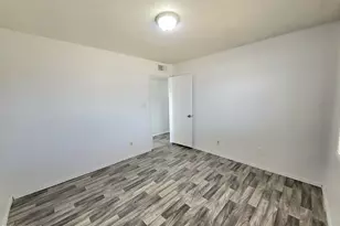 3401 W St Moritz Ln, Phoenix, AZ 85053 - Photo 28