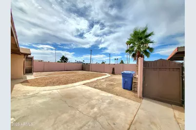 3401 W Saint Moritz Lane, Phoenix, AZ 85053 - Photo 34