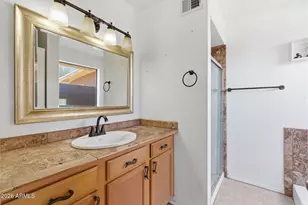 721 E Brentrup Dr, Tempe, AZ 85283 - Photo 14