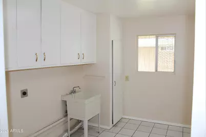 10207 W Kingswood Circle, Sun City, AZ 85351 - Photo 22