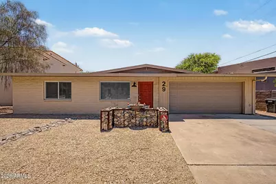 29 E Foothill Drive, Phoenix, AZ 85020 - Photo 1