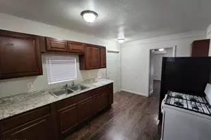 404 E 4th St, Casa Grande, AZ 85122 - Photo 2