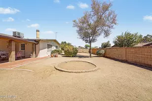 3753 W Dalphin Rd, Phoenix, AZ 85051 - Photo 32