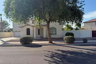 13916 N 135th Dr, Surprise, AZ 85379 - Photo 2