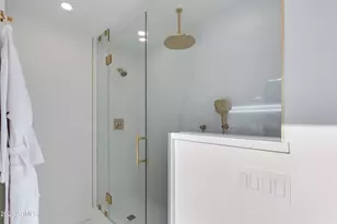 5654 E Mesquite Ln, Phoenix, AZ 85018 - Photo 24
